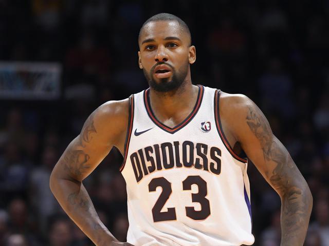 艾弗森8投0中爆砍25分 现有人近破纪录