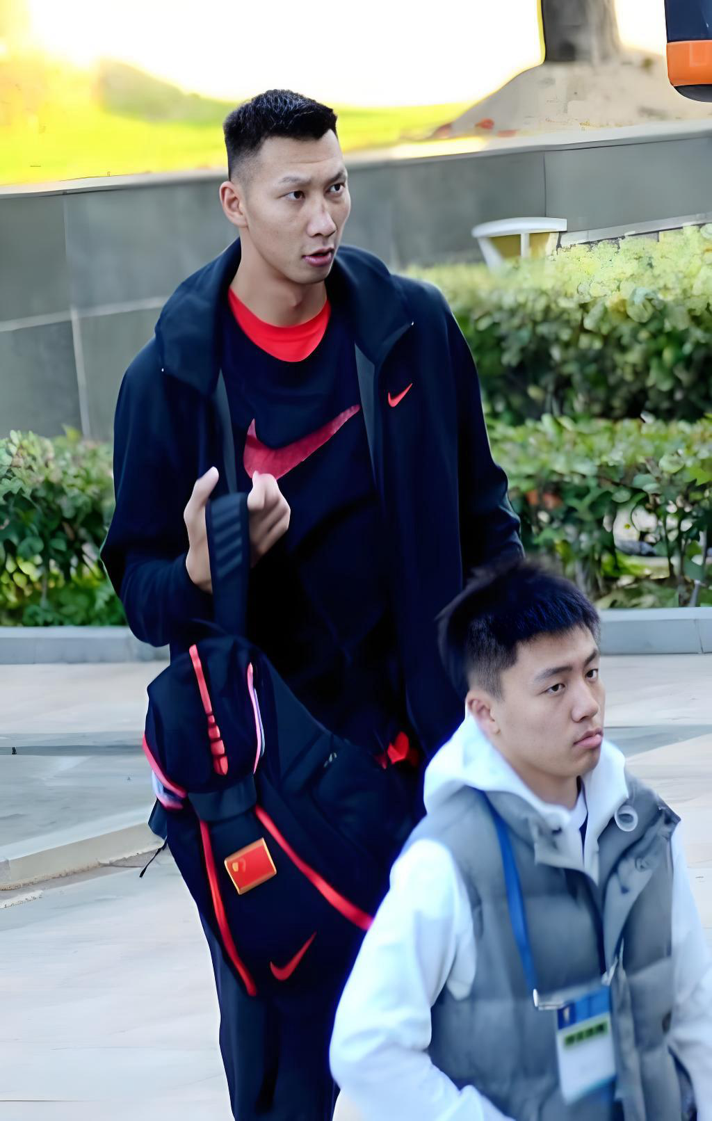 42岁CBA队长挑战街球大魔王