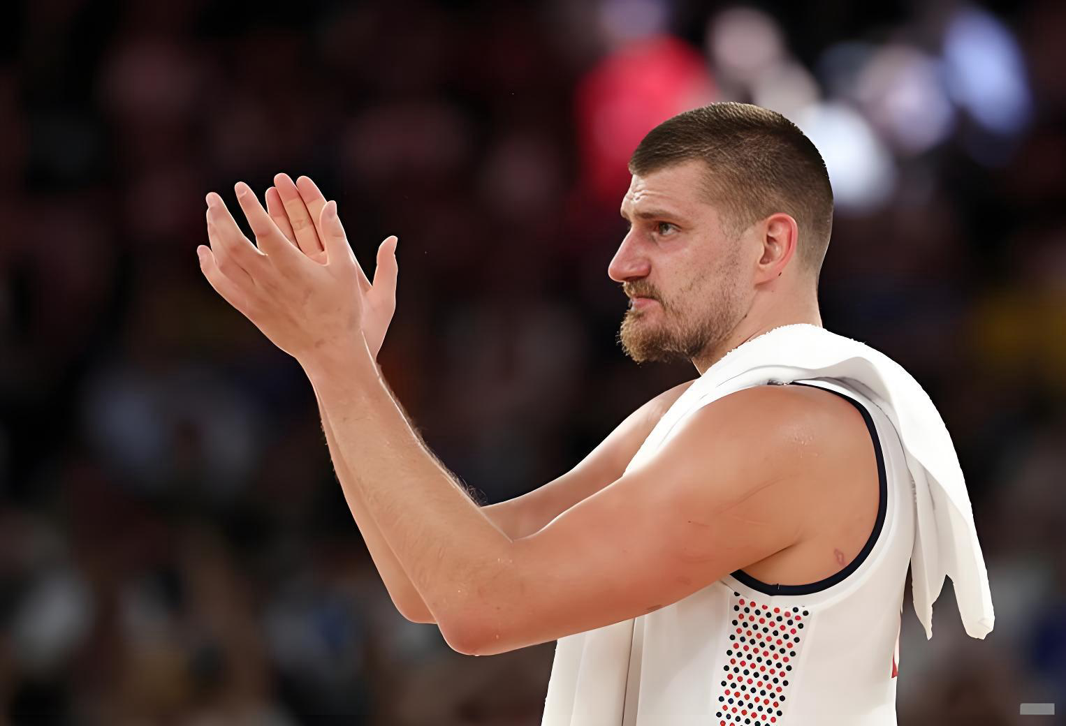 36岁米尔斯28分掀翻约基奇