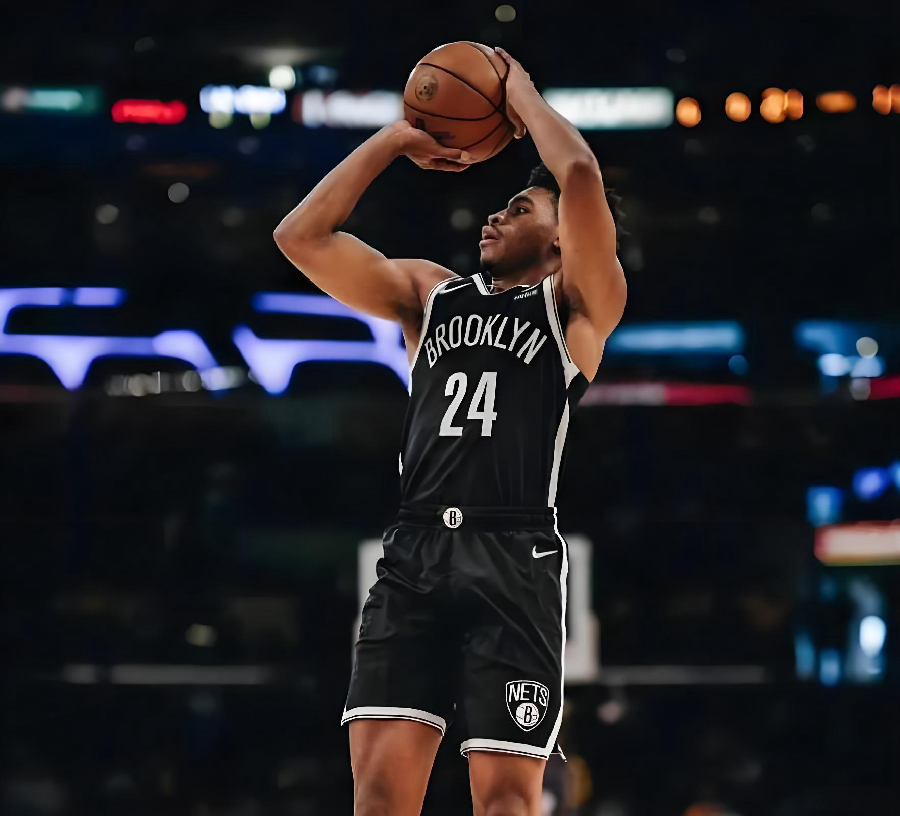 卡姆托马斯3000万年薪太夸张