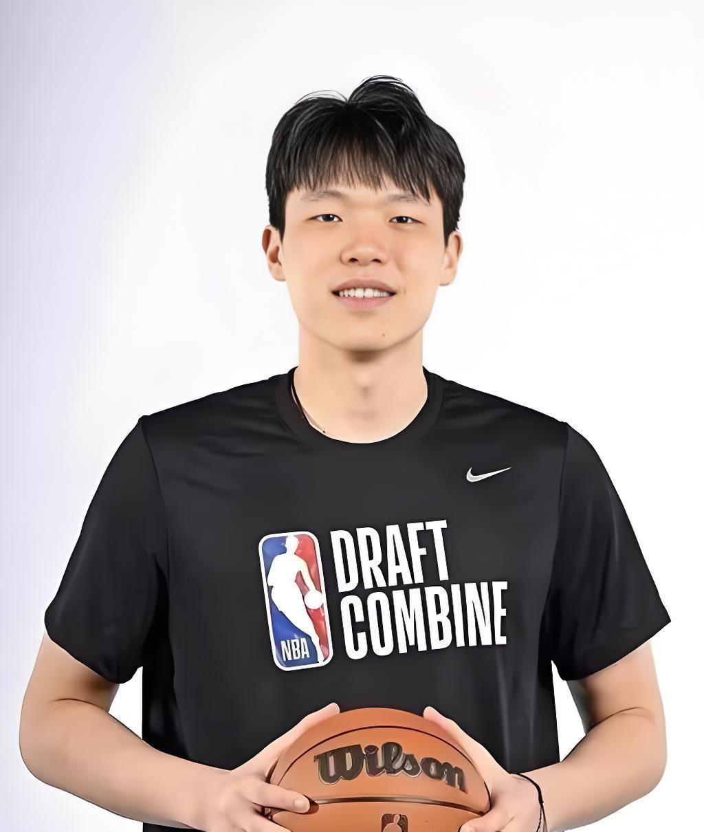 杨汉森爆发成首发潜力股