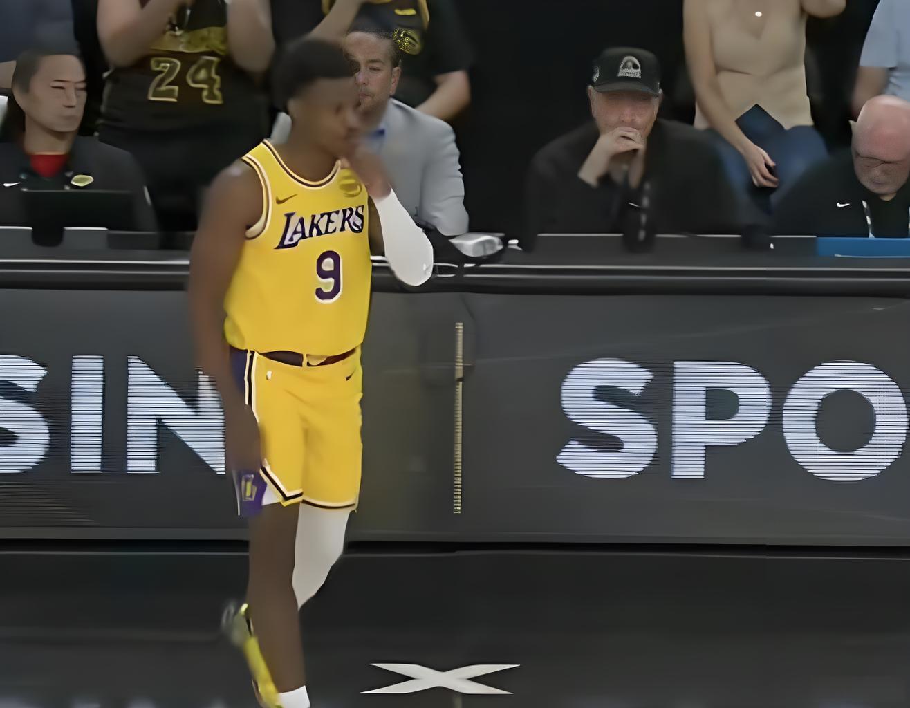 湖人惨败太阳 艾顿首秀打铁4失误