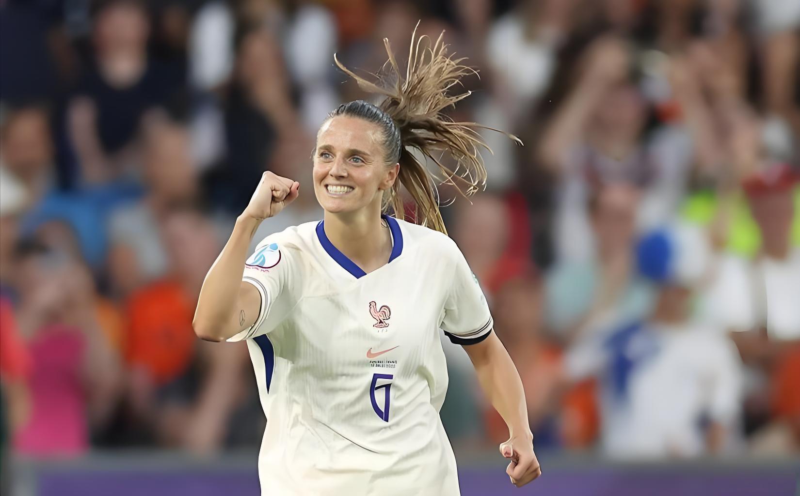 法国太太团助力欧洲杯