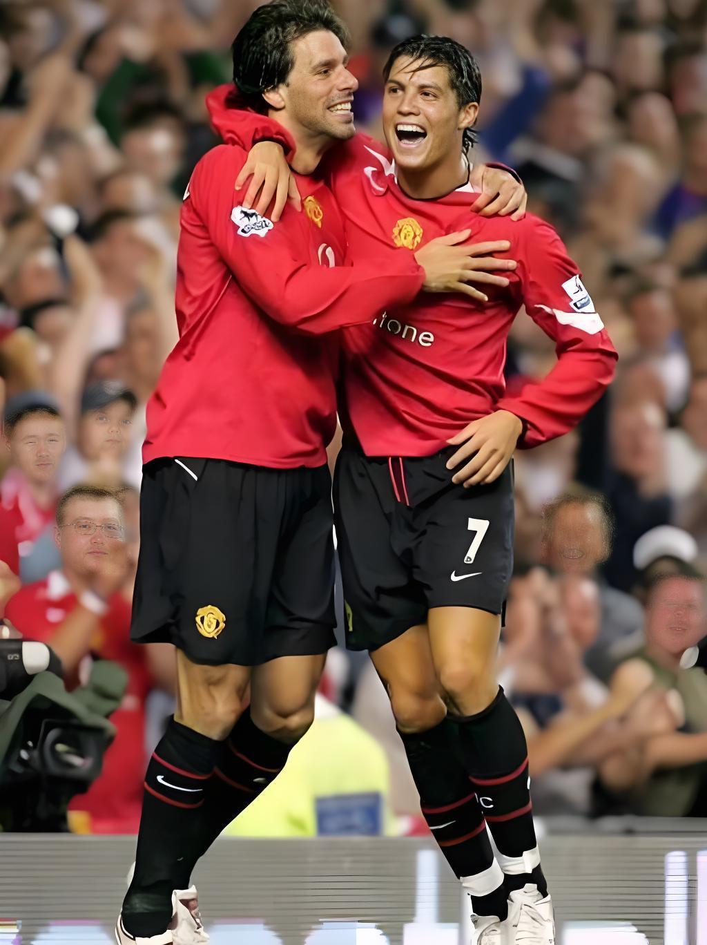 C罗用实力打脸范尼嘲讽