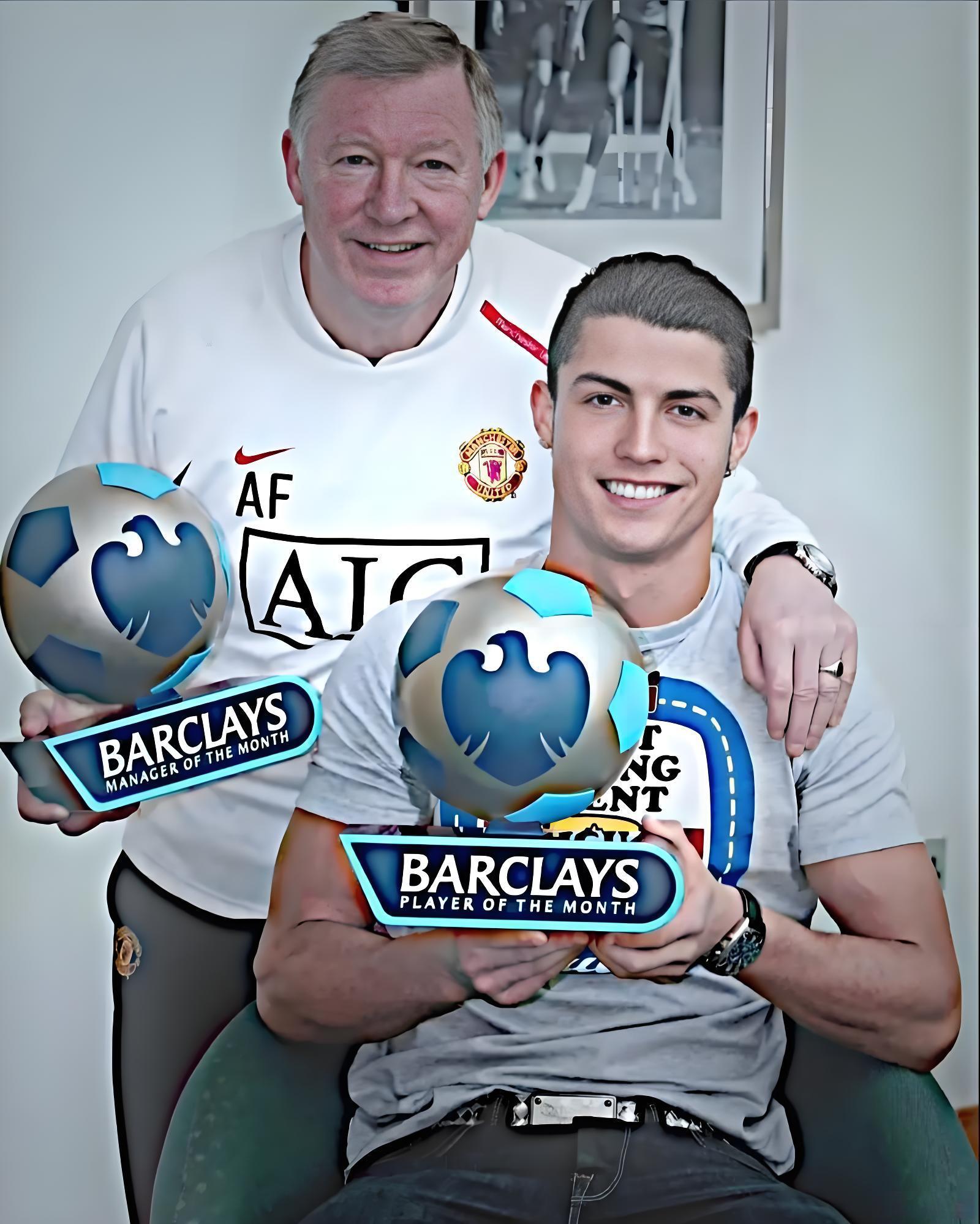 C罗弗格森深情相拥梦回当年