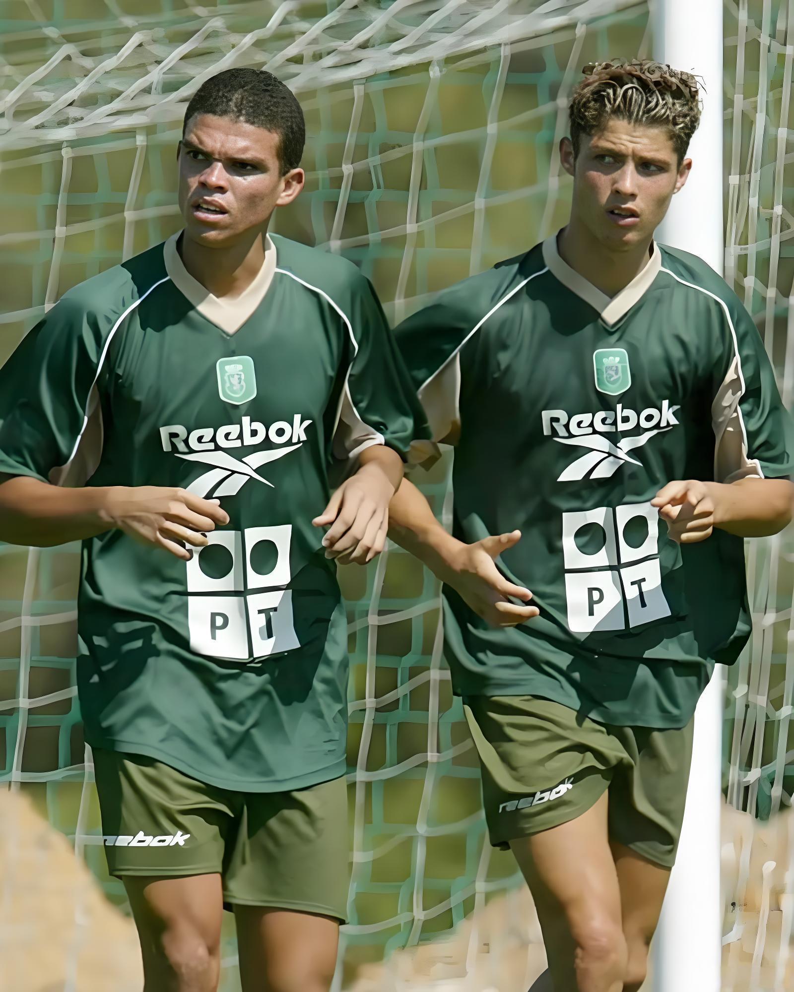 佩佩守护C罗的传奇情谊