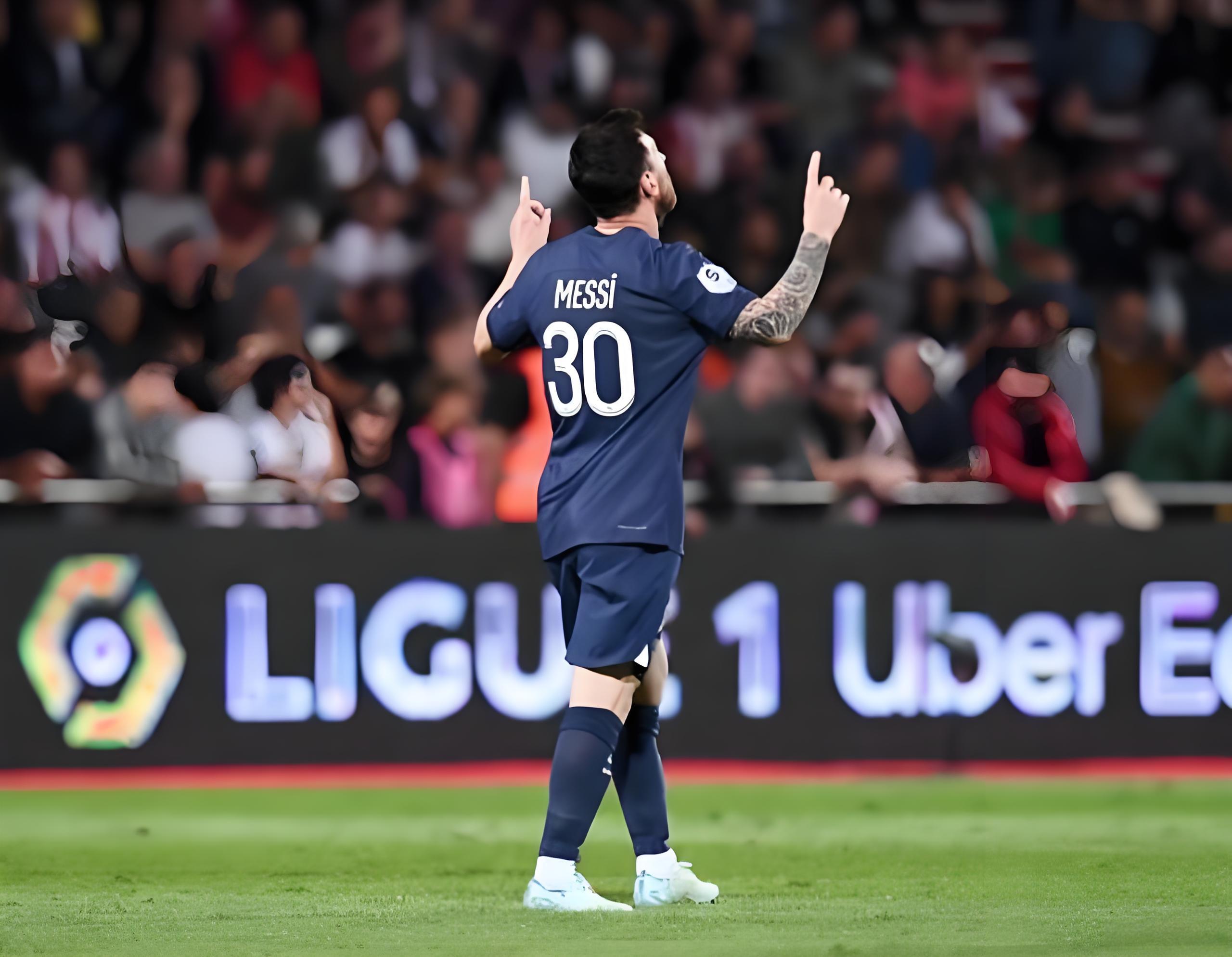 梅西加盟大巴黎一天实录