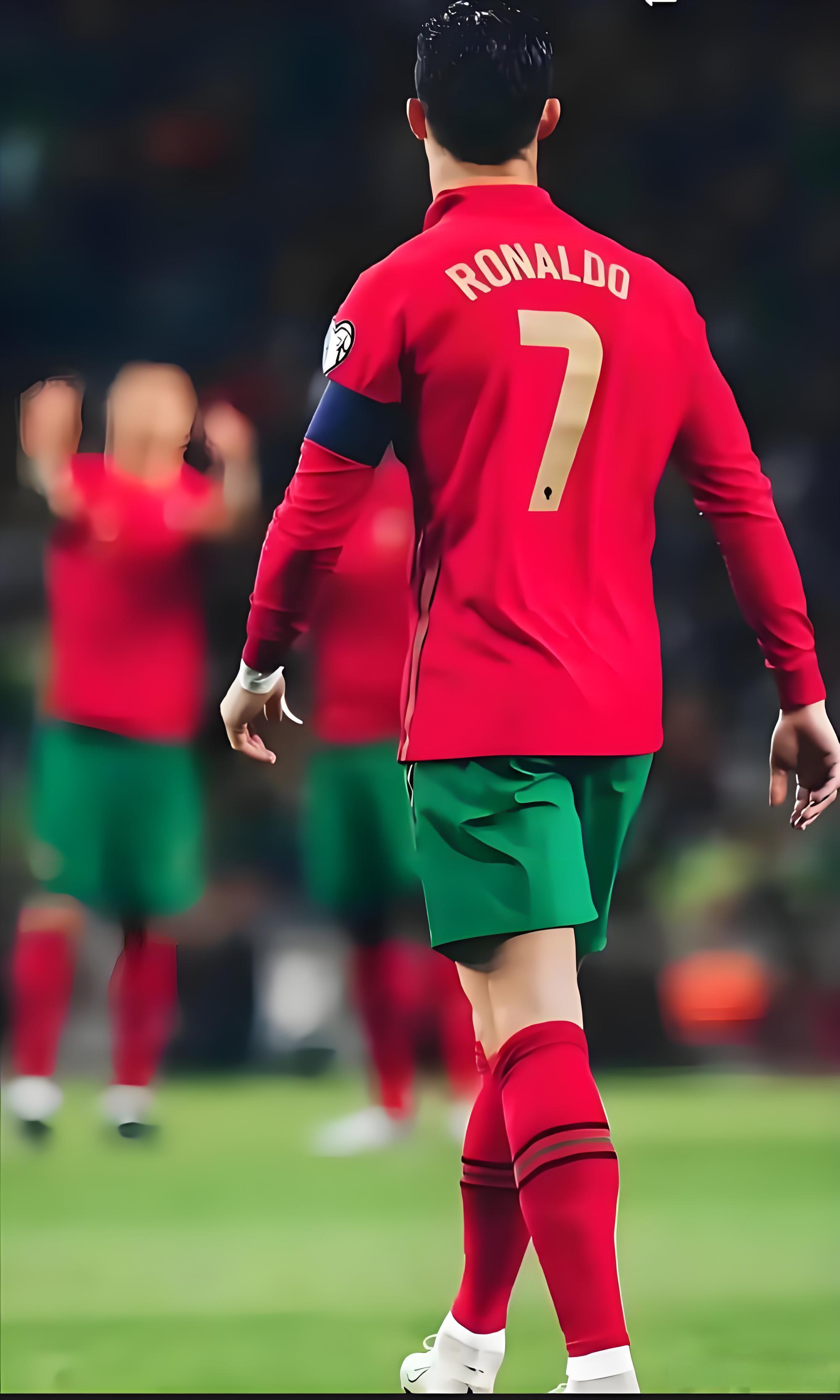 C罗梅开二度逼近千球里程碑