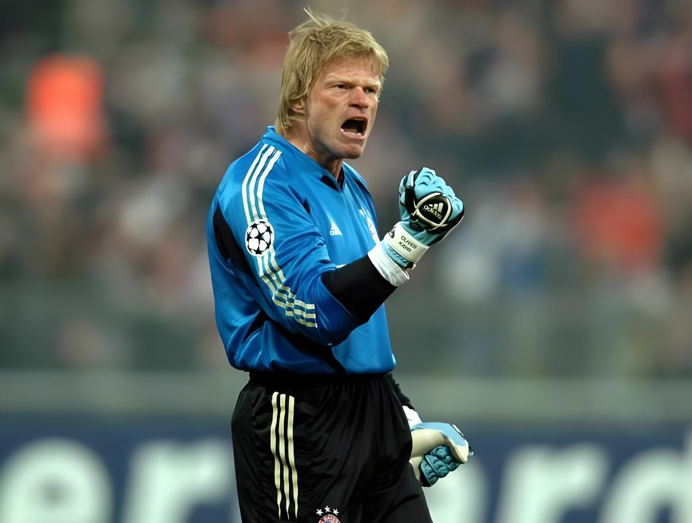 卡恩夺冠后安慰对手门将