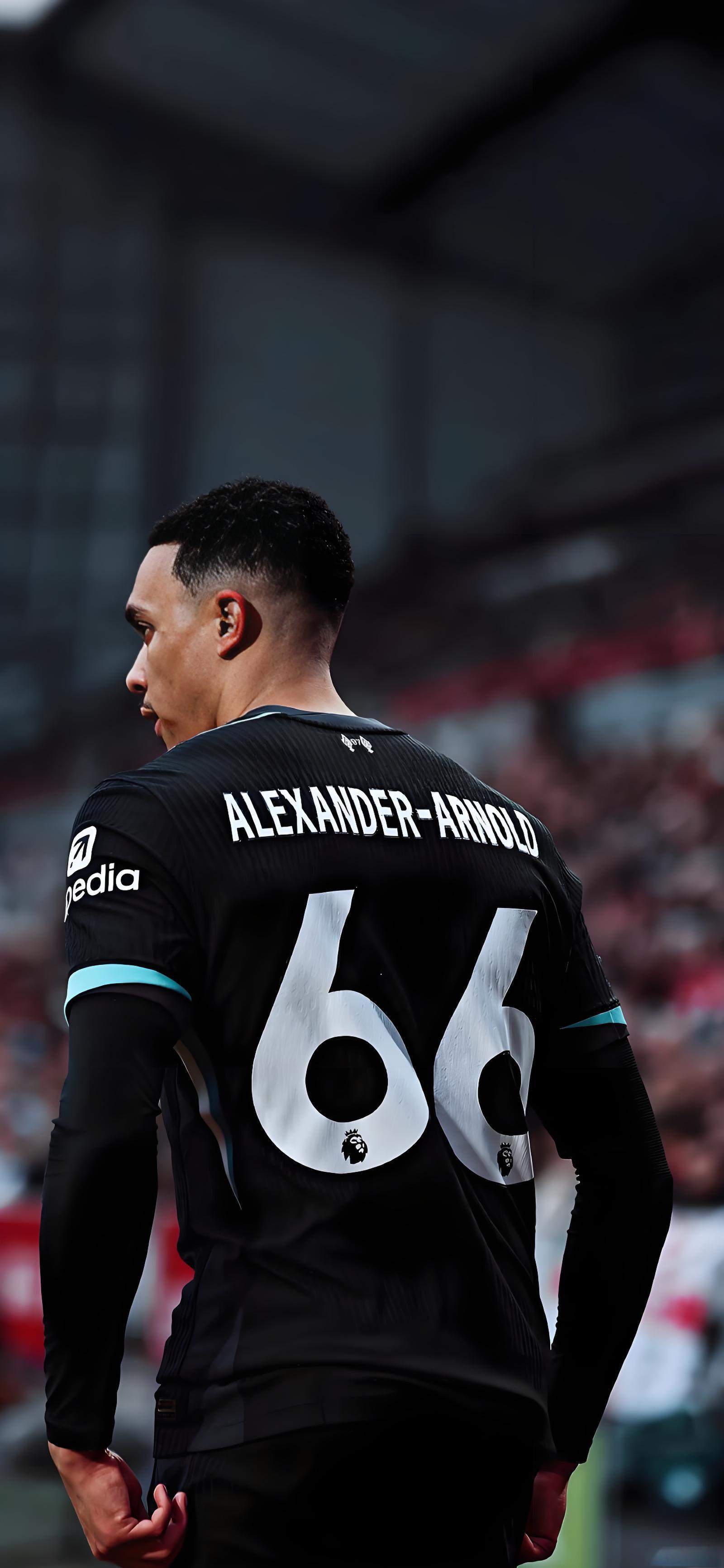 皇马豪掷千万签阿诺德