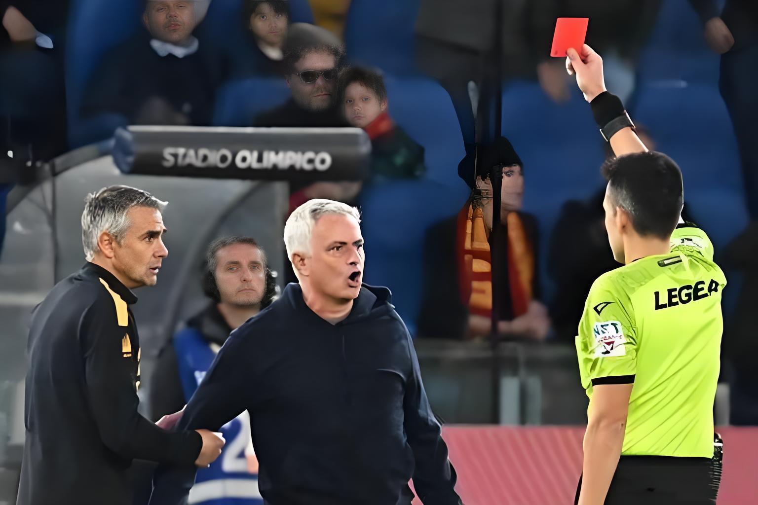 足坛最冤主帅红牌离场真相