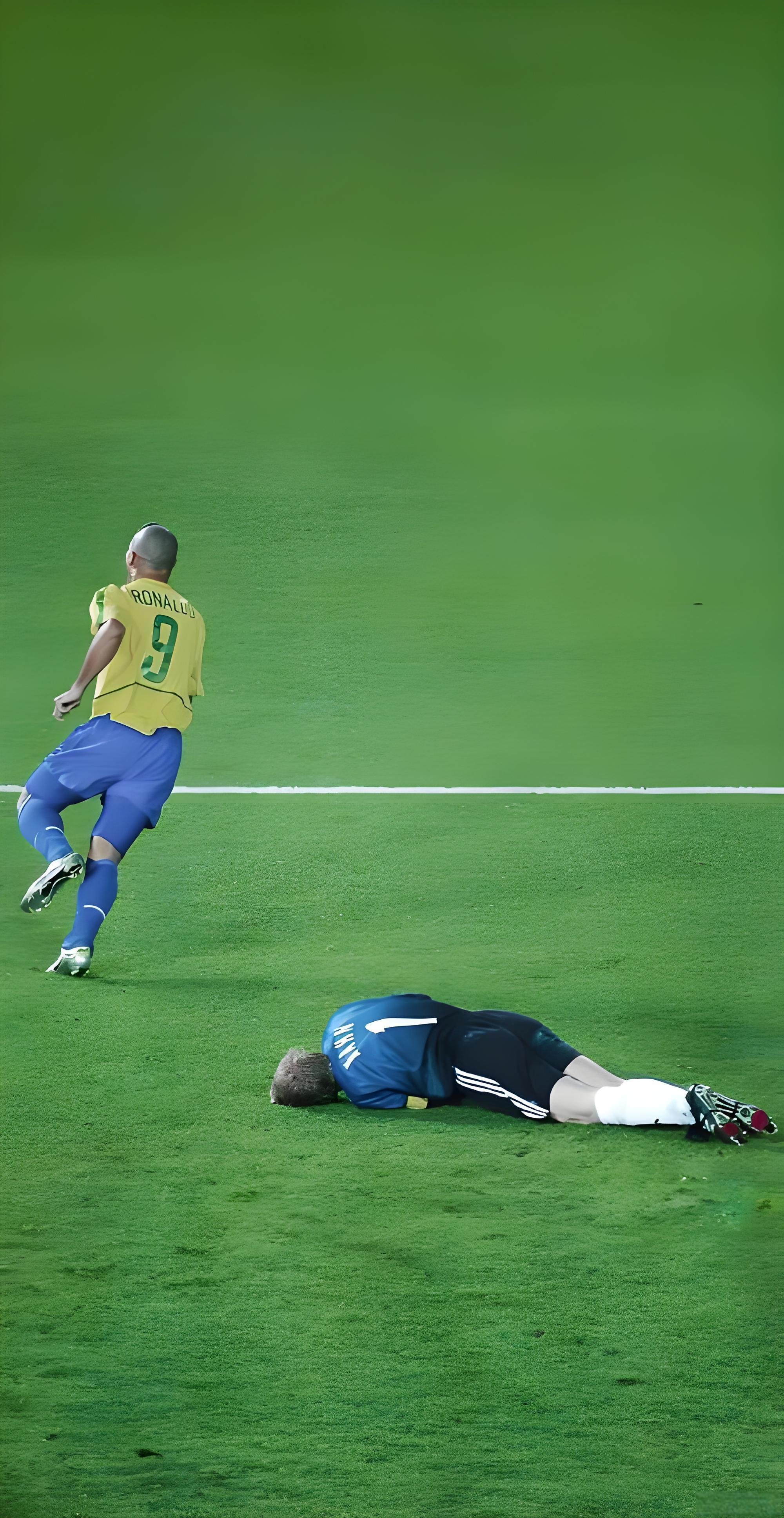 大罗钟摆过人震撼足坛