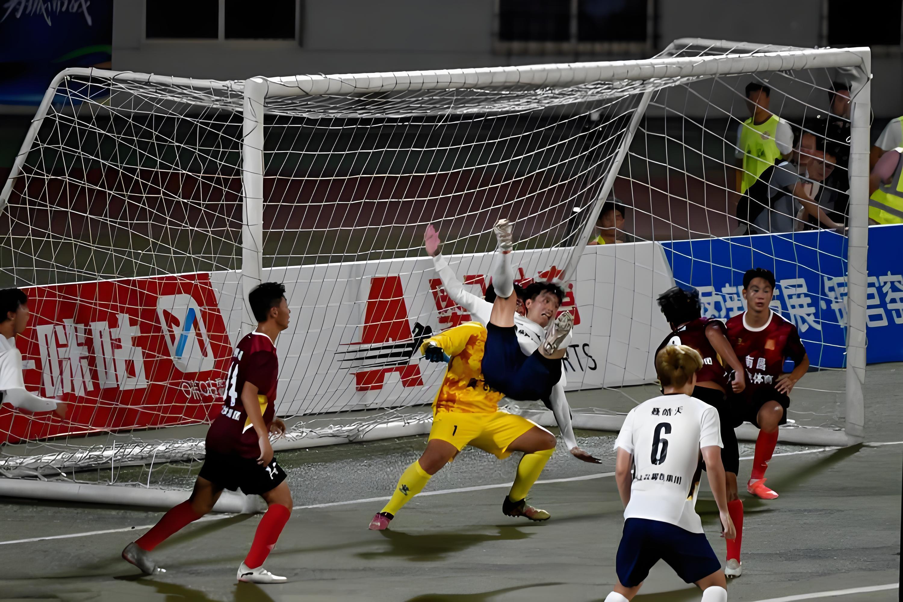 足球场上的温情与热血瞬间