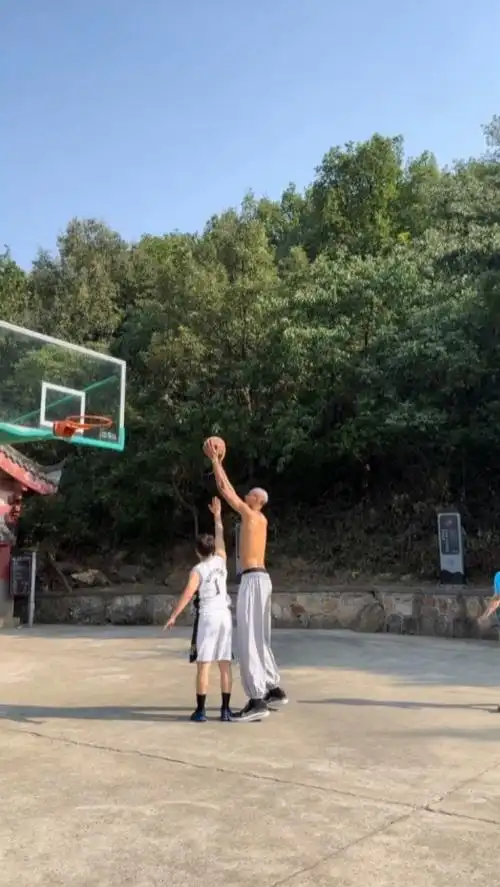 少林篮球：马刺团队的极致演绎