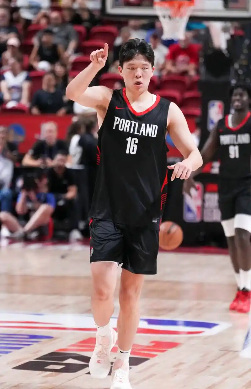 杨瀚森7天6赛鏖战显疲惫