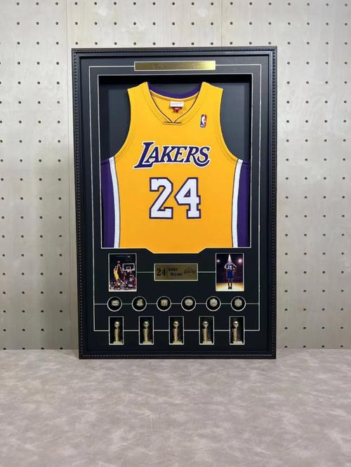 科比为何退役两件球衣