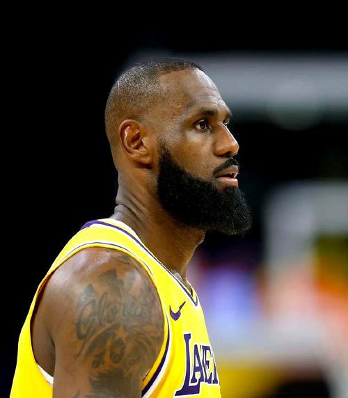 詹姆斯不降薪湖人的未来在哪