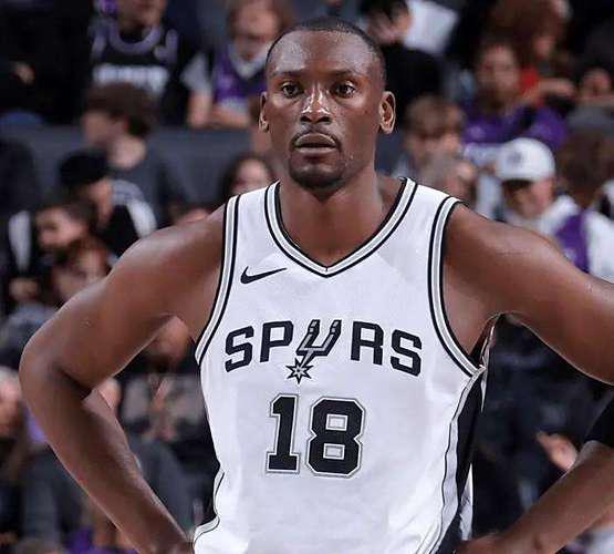 威少下家成谜，谁最该签他？