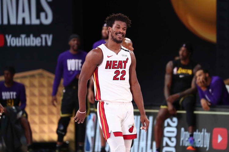 巴特勒硬汉本色与热火矛盾