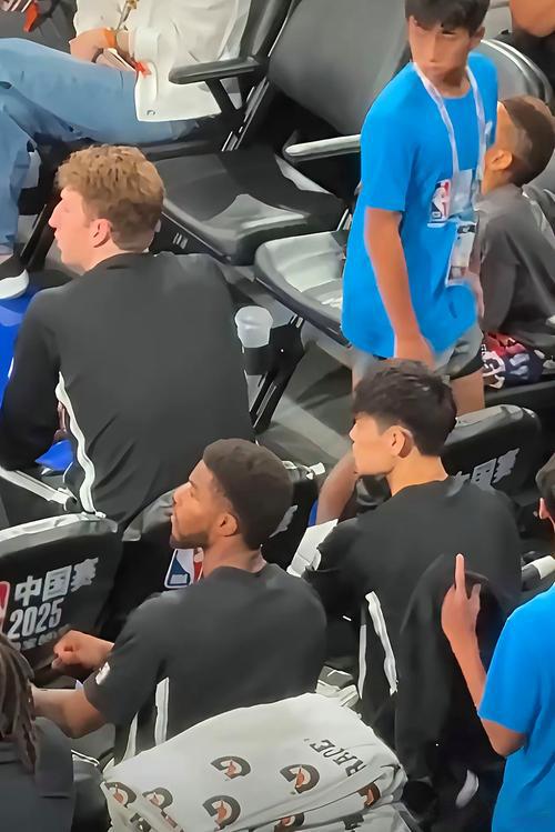 篮网摆烂无视曾凡博引众怒