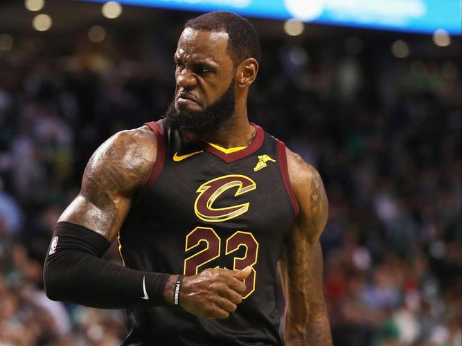 詹姆斯为何争议最大？