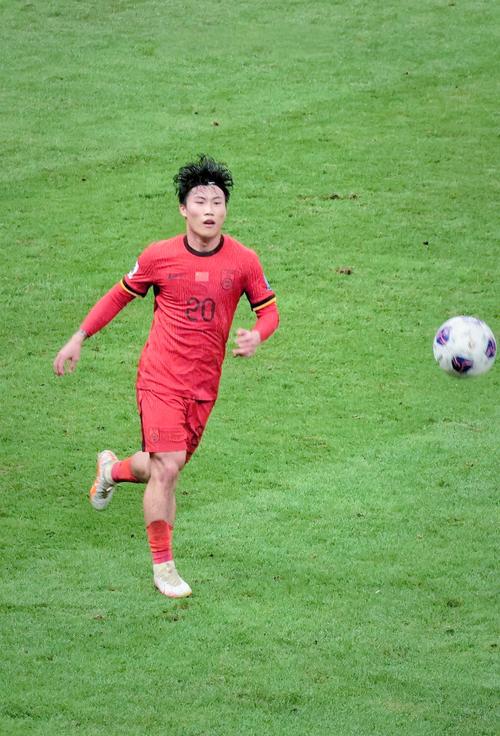 谢文能：国足新星闪耀赛场